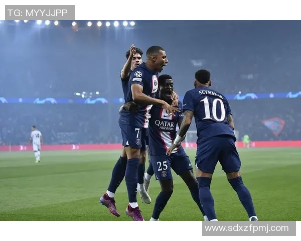 巴黎圣日耳曼战胜曼联晋级欧冠八强，梅西助攻蓝军连续3年止步16强
