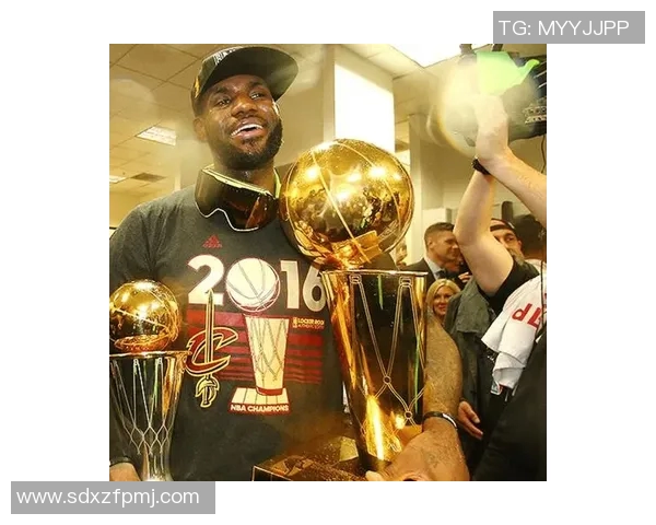 勒布朗-詹姆斯再次摘得MVP桂冠:传奇仍在继续